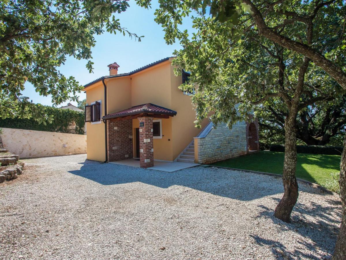 Villa Hrast Bacva Višnjan Екстериор снимка