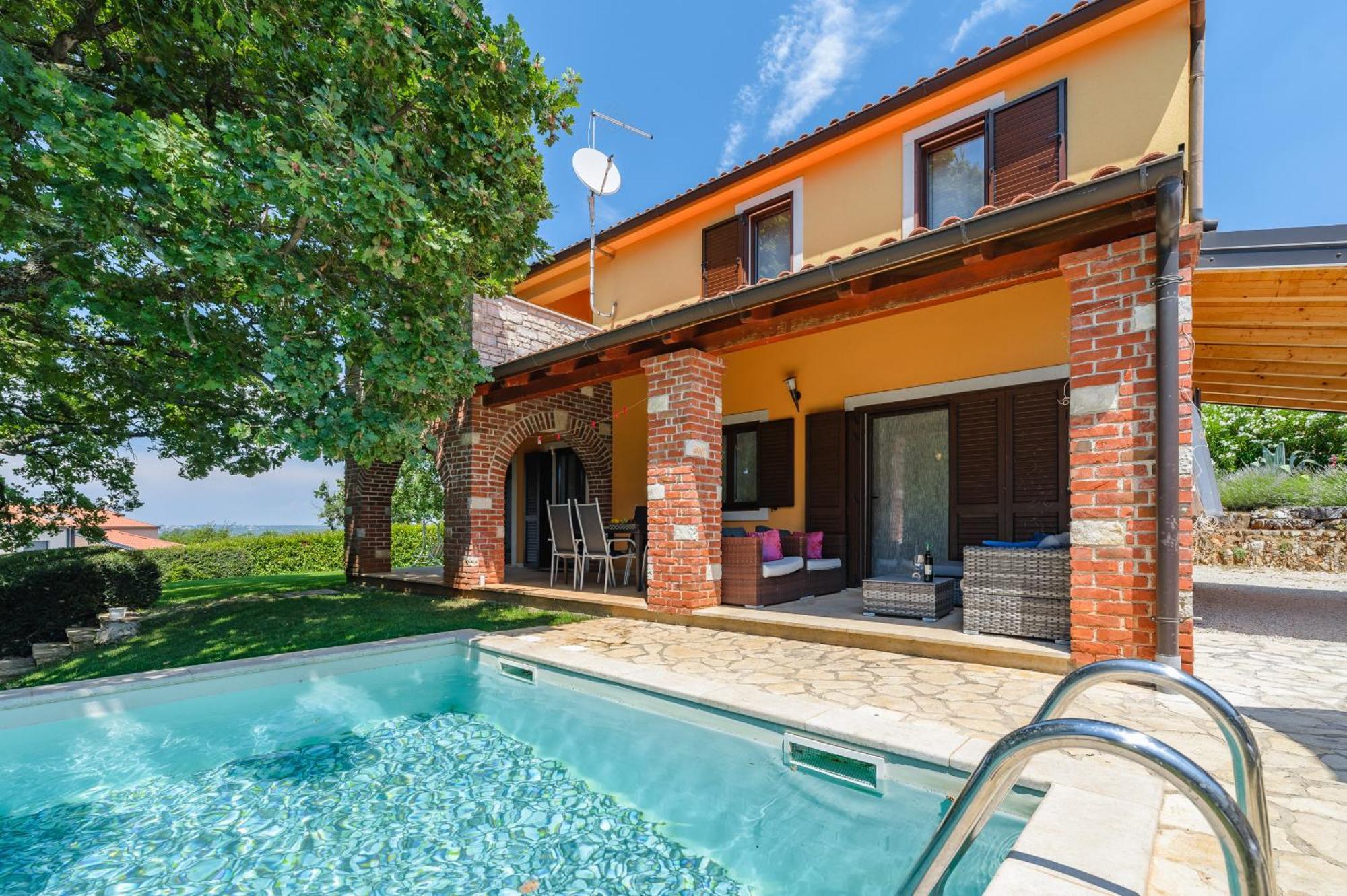 Villa Hrast Bacva Višnjan Екстериор снимка