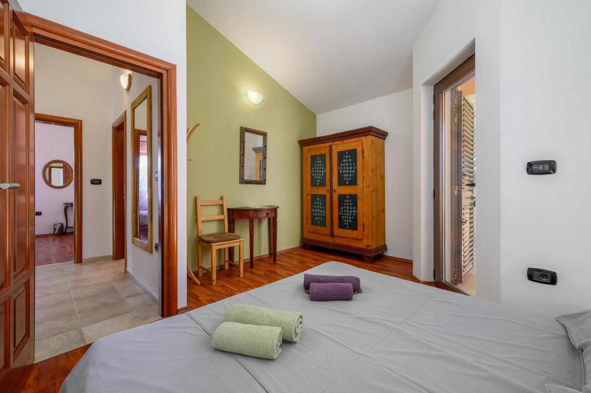 Villa Hrast Bacva Višnjan Екстериор снимка