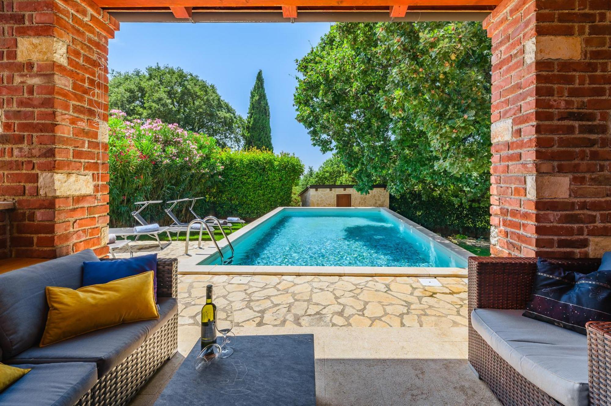 Villa Hrast Bacva Višnjan Екстериор снимка
