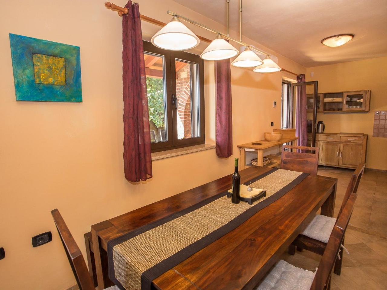 Villa Hrast Bacva Višnjan Екстериор снимка